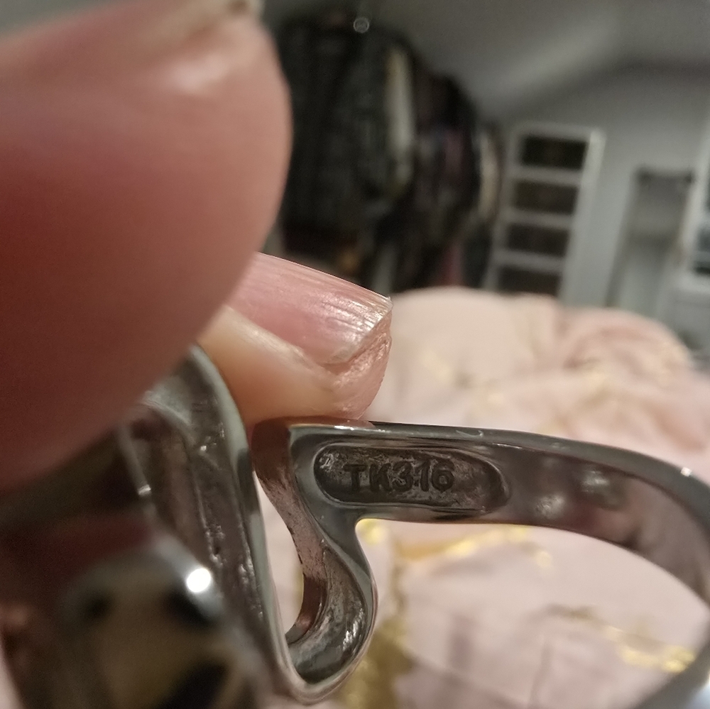 Unique Ring - image 8